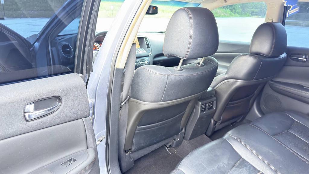 2012 Nissan Maxima - $5,900