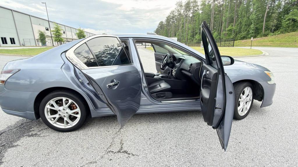 2012 Nissan Maxima - $5,900