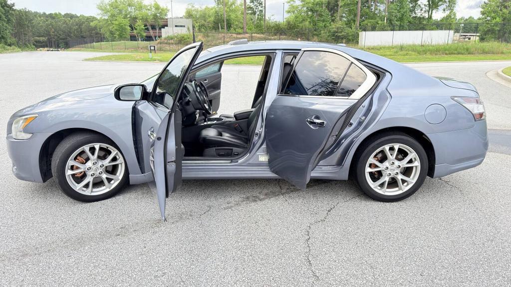 2012 Nissan Maxima - $5,900