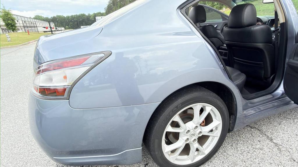 2012 Nissan Maxima - $5,900
