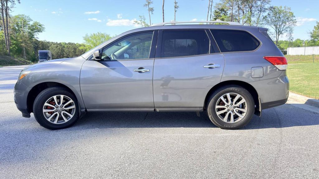 2015 Nissan Pathfinder - $4,999