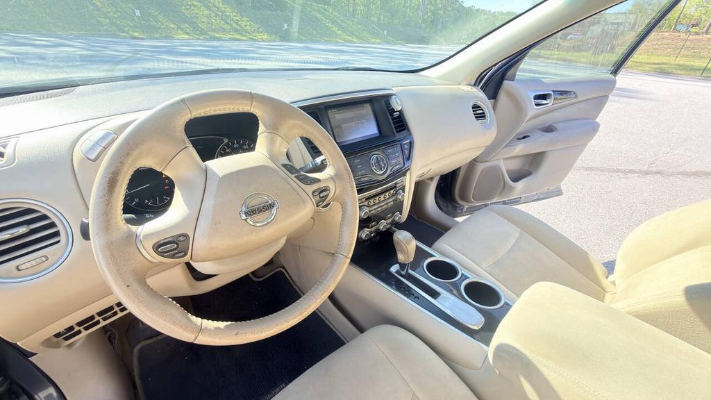 2015 Nissan Pathfinder - $4,999
