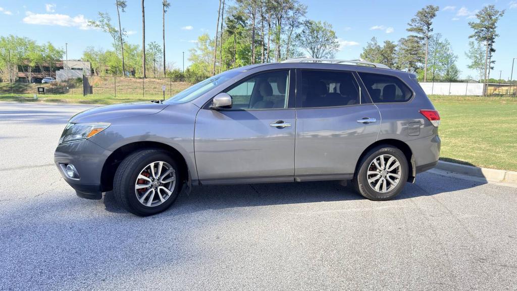 2015 Nissan Pathfinder - $4,999