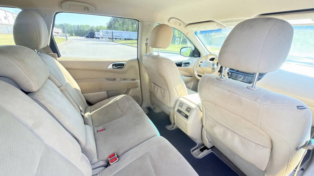 2015 Nissan Pathfinder - $4,999