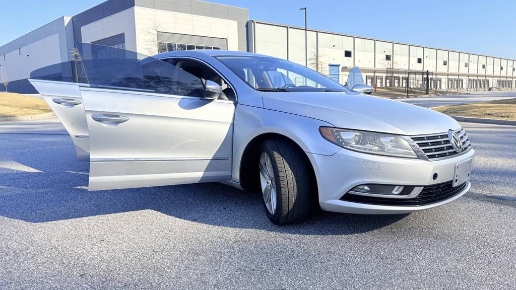2013 Volkswagen CC - $5,999