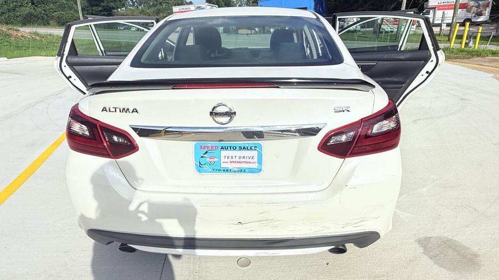 2017 Nissan Altima - $4,500