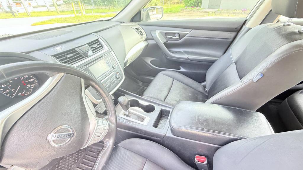 2017 Nissan Altima - $4,500