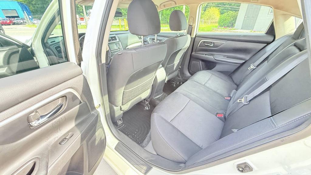 2017 Nissan Altima - $4,500