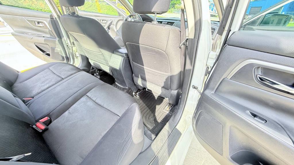 2017 Nissan Altima - $4,500