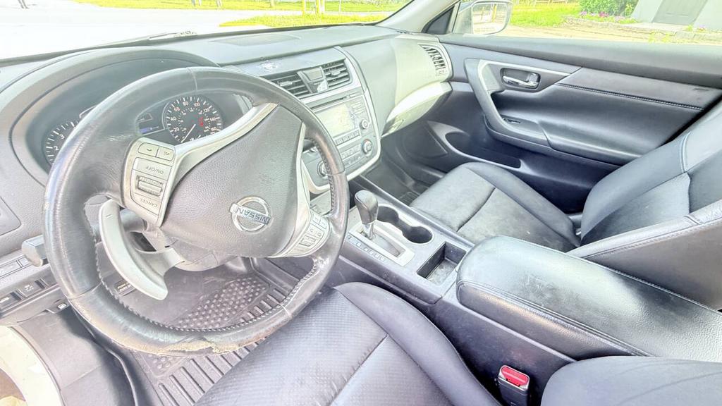 2017 Nissan Altima - $4,500