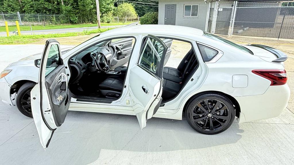 2017 Nissan Altima - $4,500