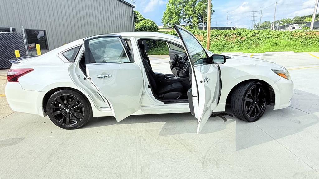 2017 Nissan Altima - $4,500