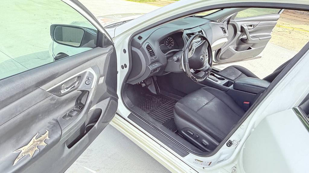 2017 Nissan Altima - $4,500