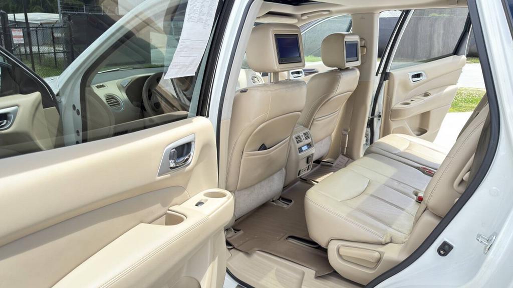 2014 Nissan Pathfinder - $8,500