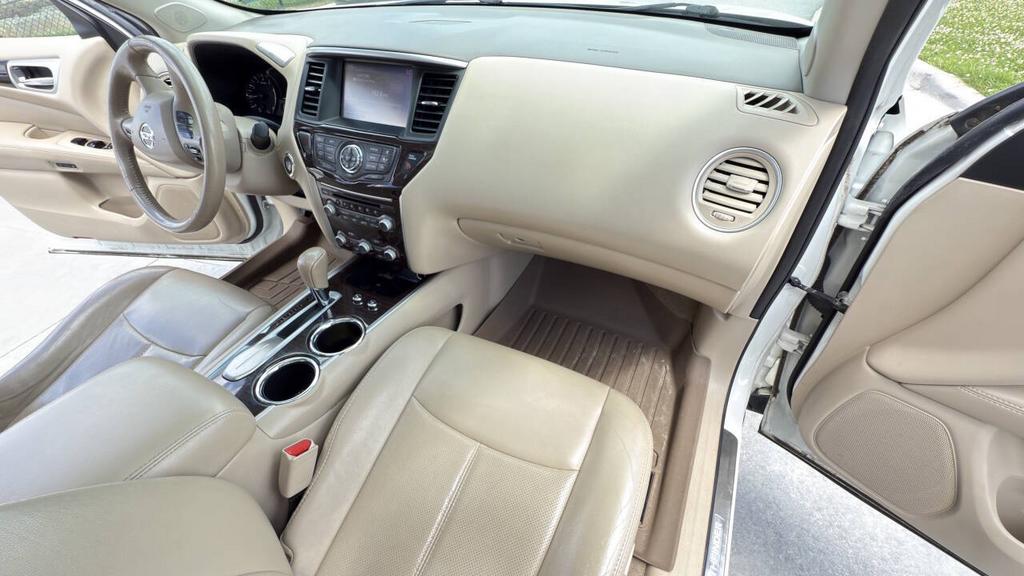 2014 Nissan Pathfinder - $8,500