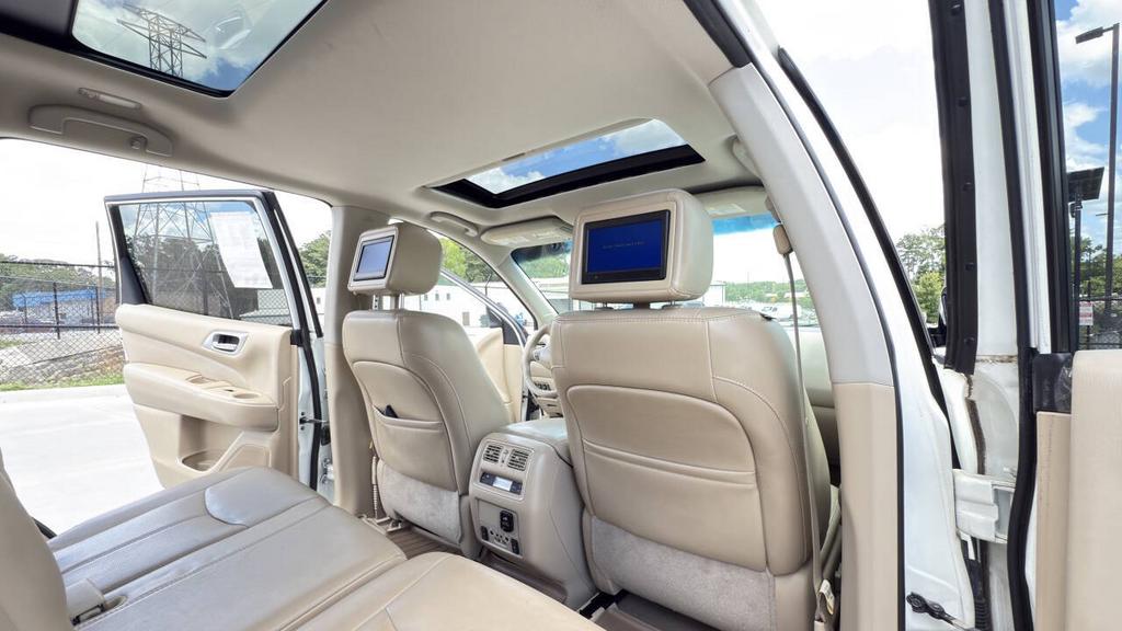 2014 Nissan Pathfinder - $8,500
