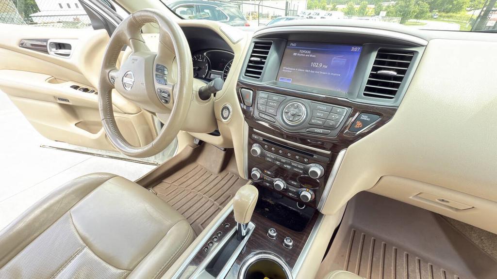 2014 Nissan Pathfinder - $8,500