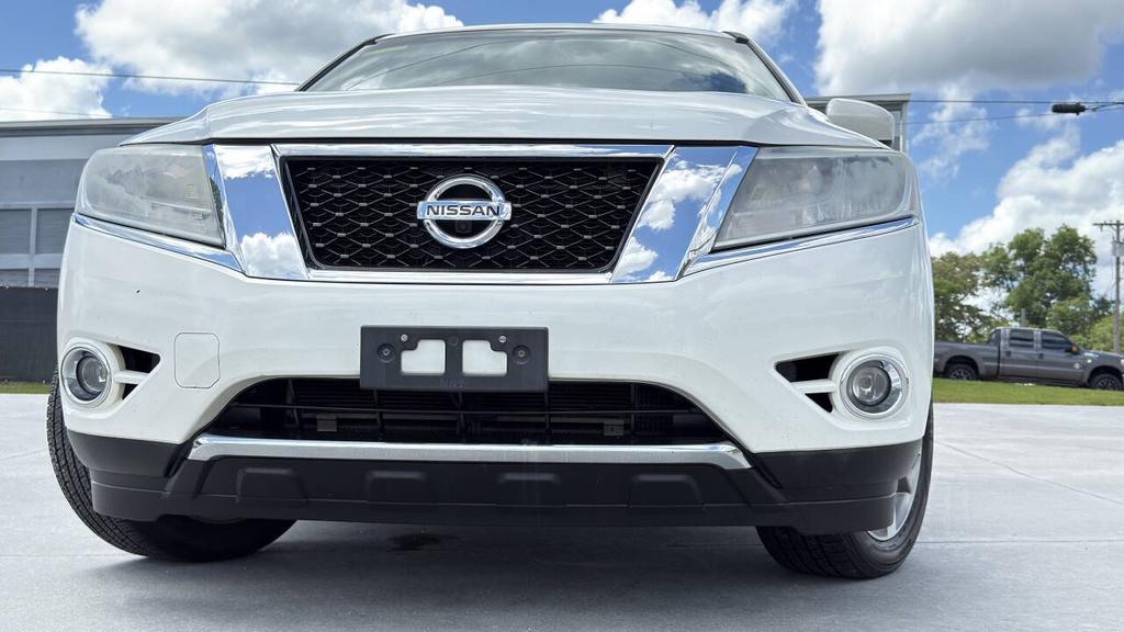 2014 Nissan Pathfinder - $8,500