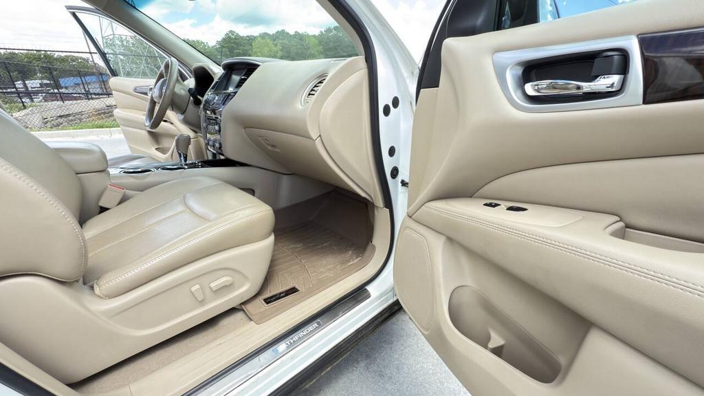 2014 Nissan Pathfinder - $8,500