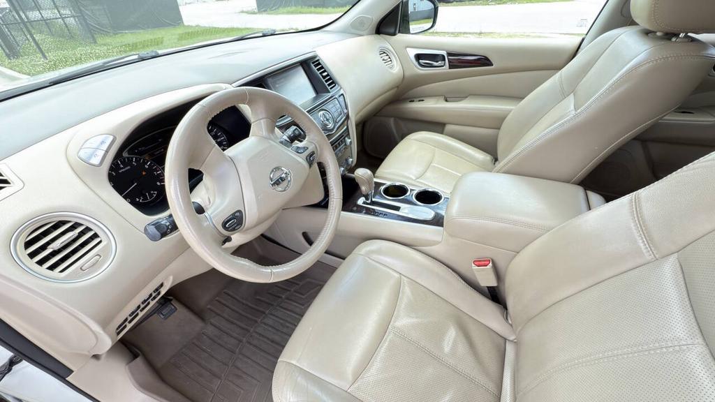 2014 Nissan Pathfinder - $8,500