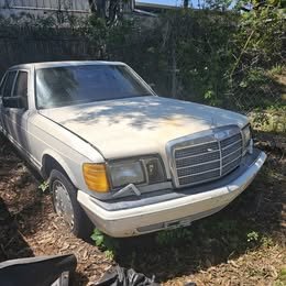 1986 Mercedes-Benz 560 - $4,995