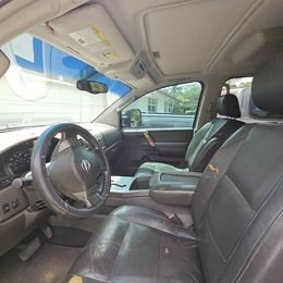 2005 Nissan Titan XE photo