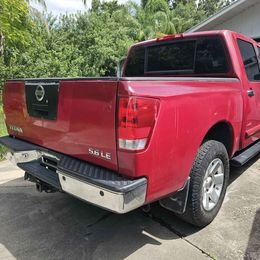 2005 Nissan Titan XE photo