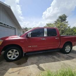 2005 Nissan Titan XE photo