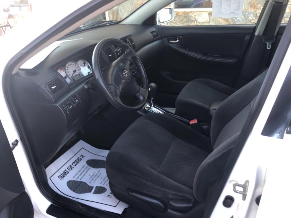 2005 Toyota Corolla CE photo