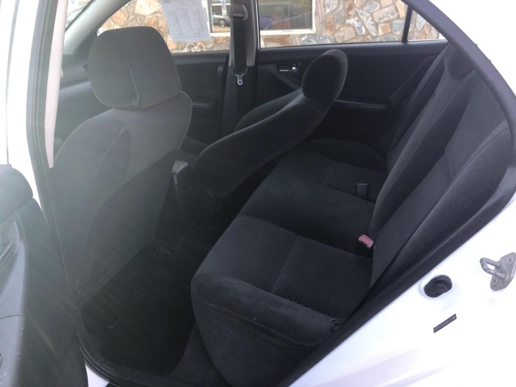 2005 Toyota Corolla CE photo