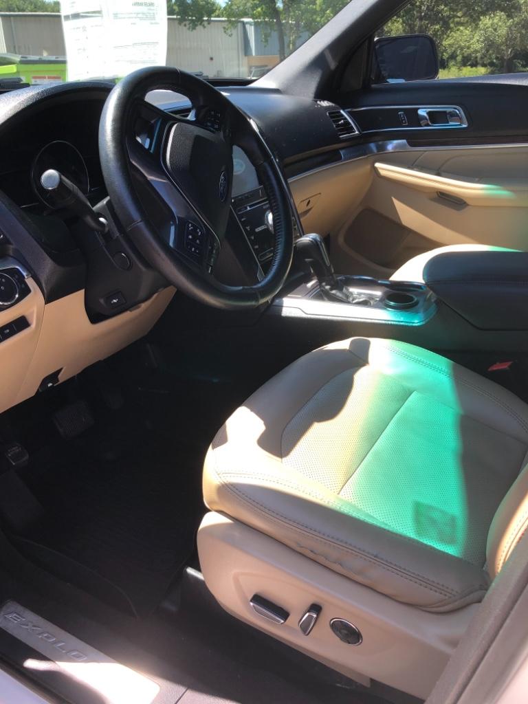 2017 Ford Explorer - $15,995