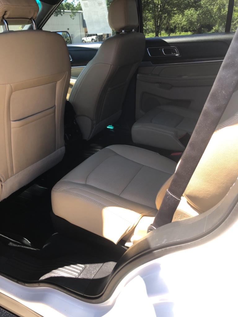 2017 Ford Explorer - $15,995