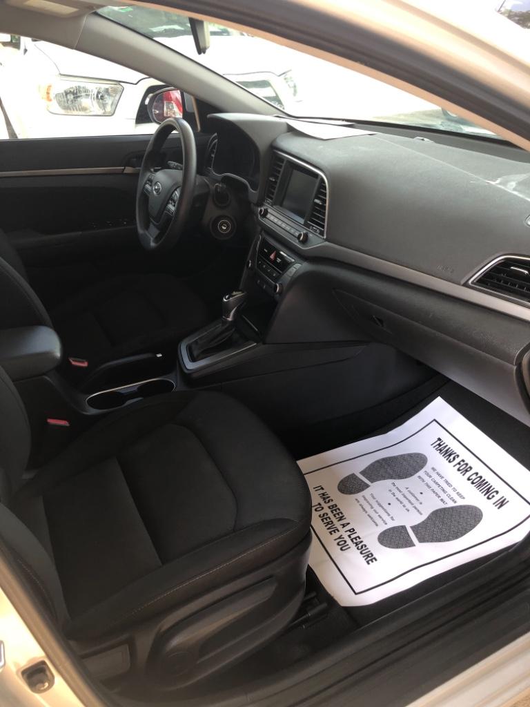 2018 Hyundai Elantra - $9,500