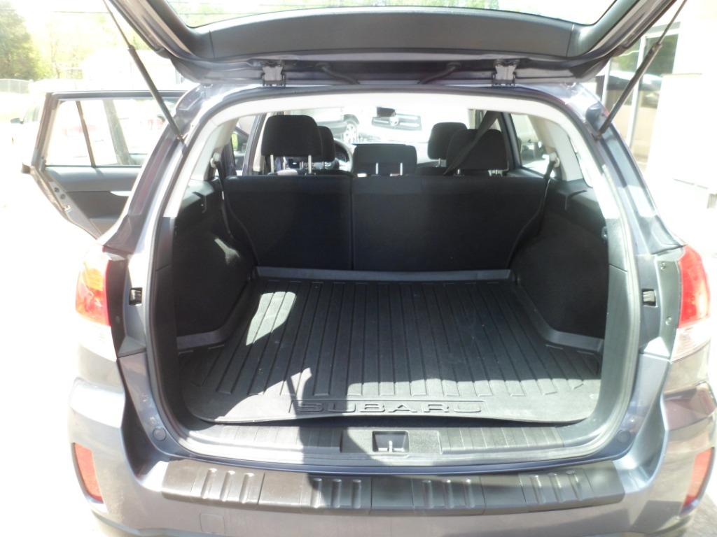 2014 Subaru Outback 2.5i photo