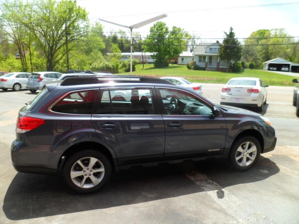2014 Subaru Outback 2.5i photo