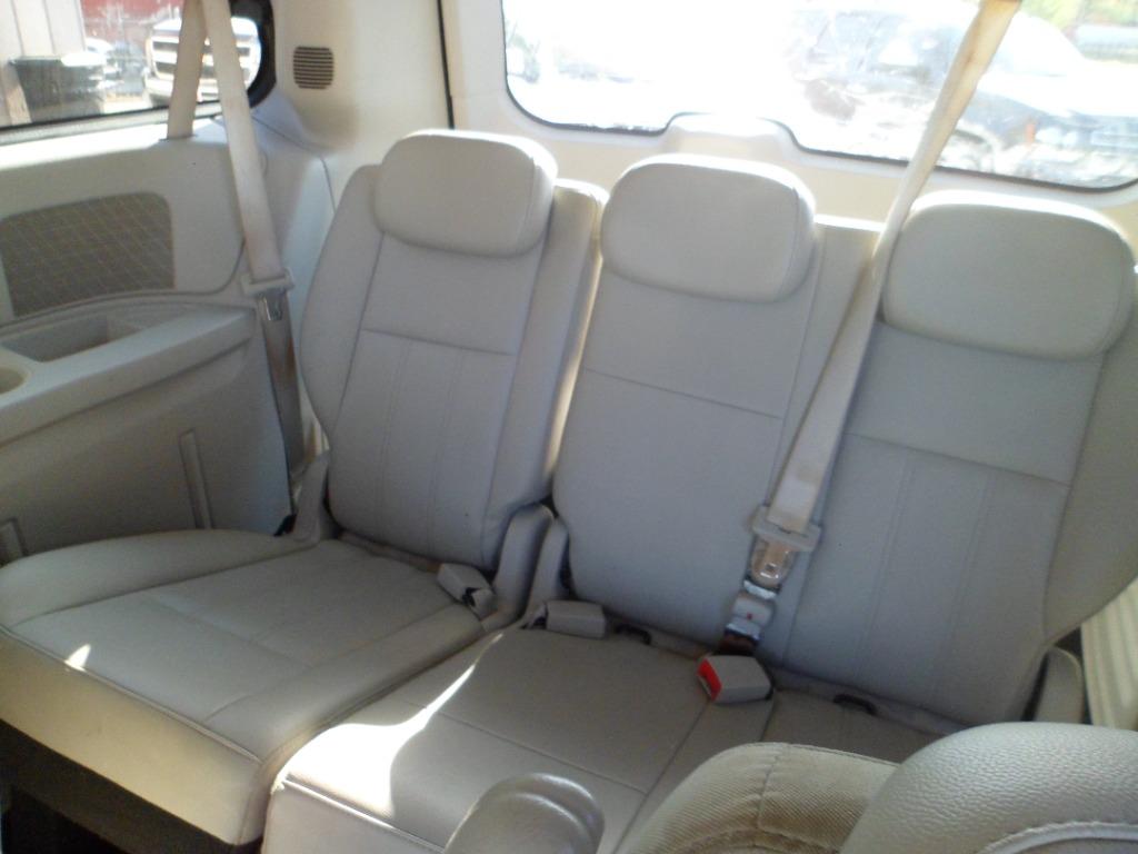 2010 Dodge Grand Caravan SXT photo