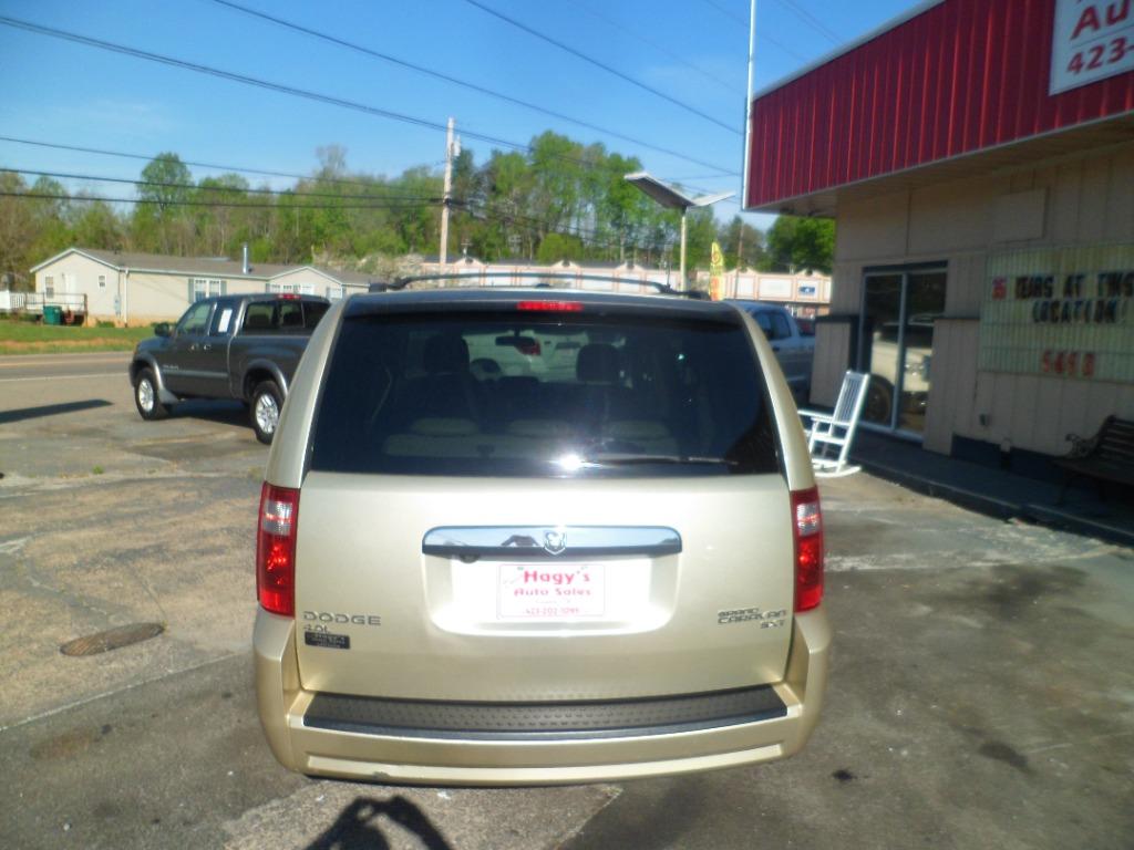 2010 Dodge Grand Caravan SXT photo
