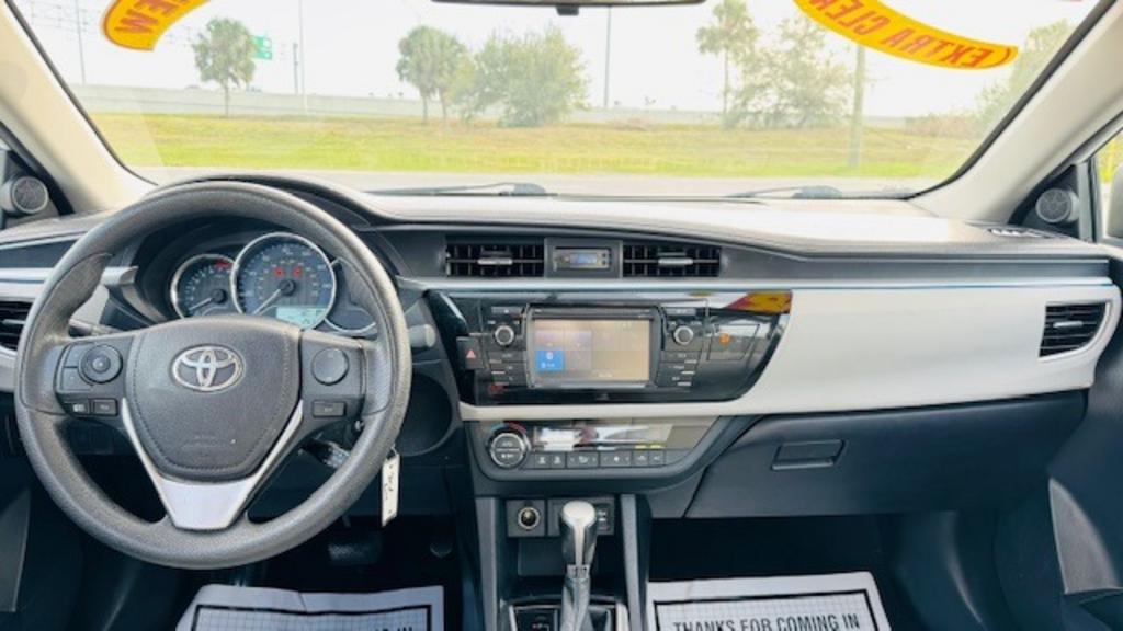 2016 Toyota Corolla LE photo