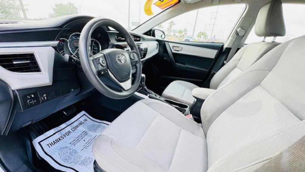 2016 Toyota Corolla LE photo