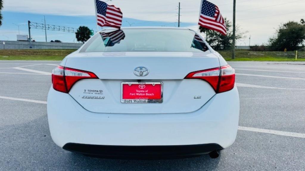 2016 Toyota Corolla LE photo