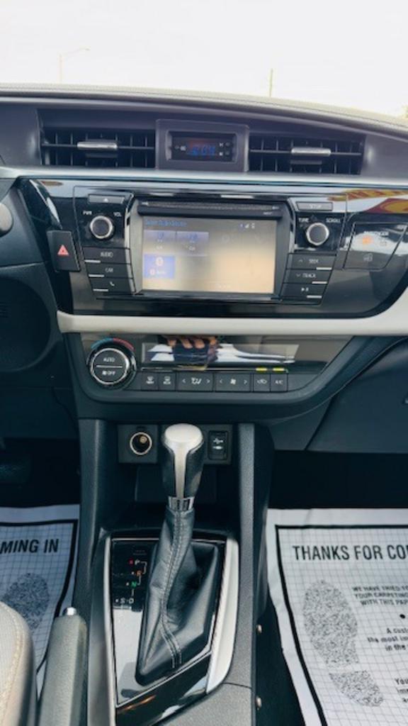 2016 Toyota Corolla LE photo