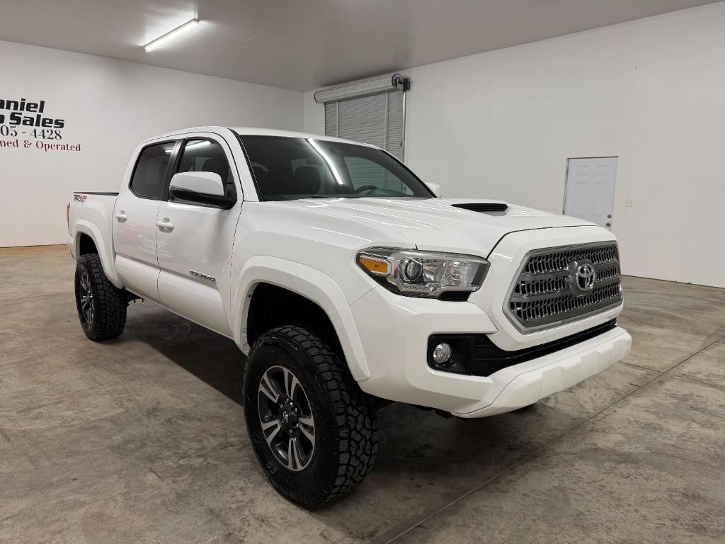 2017 Toyota Tacoma - $19,950