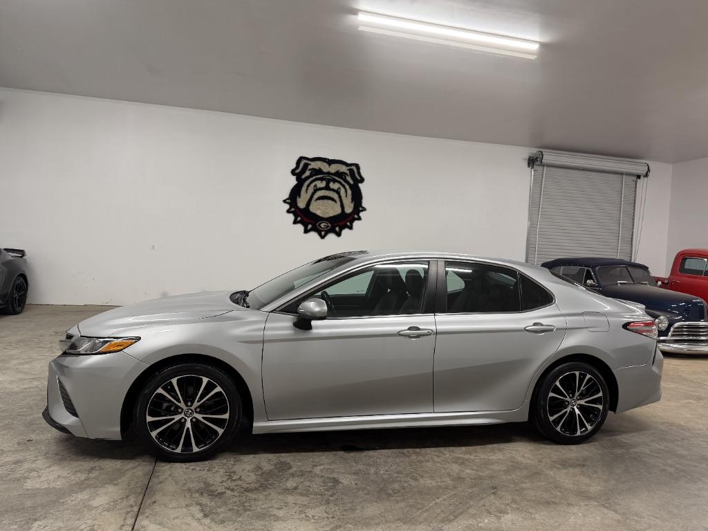 2018 Toyota Camry - $14,750