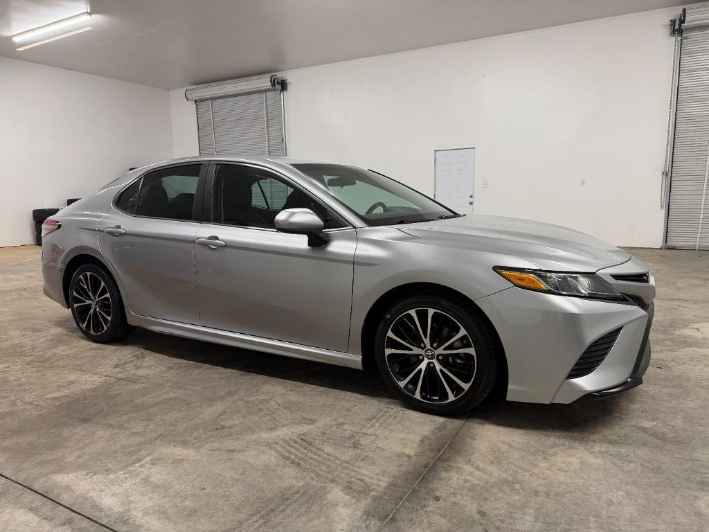 2018 Toyota Camry - $14,750