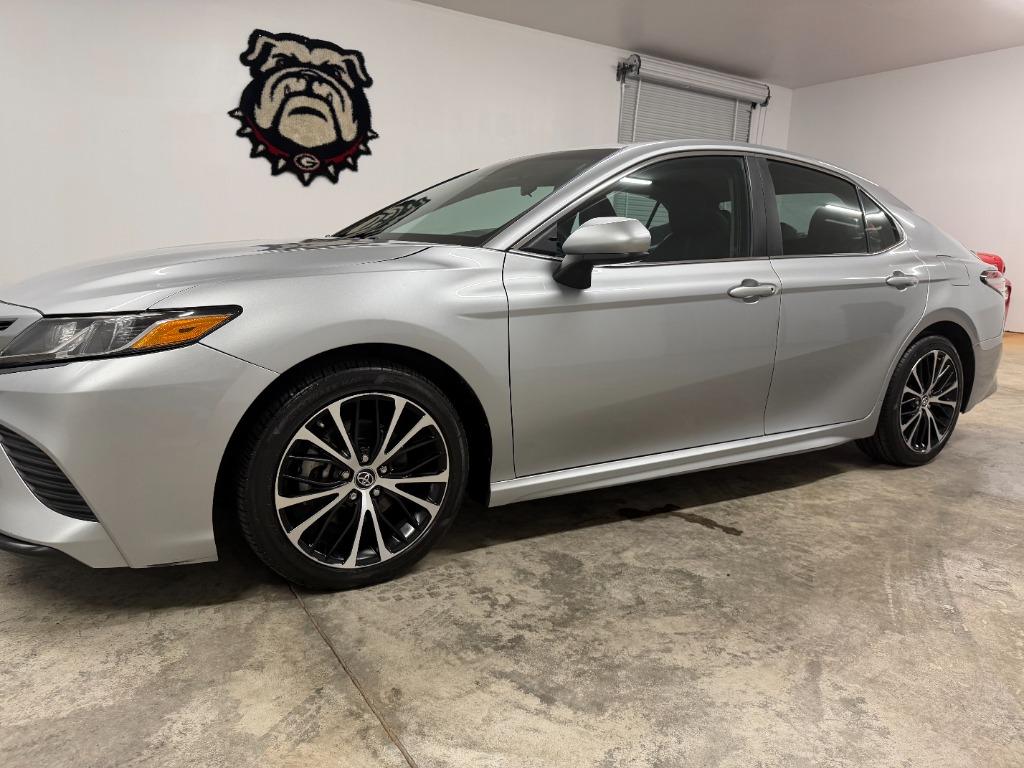 2018 Toyota Camry - $14,750