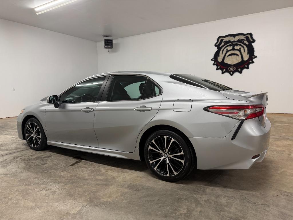 2018 Toyota Camry - $14,750
