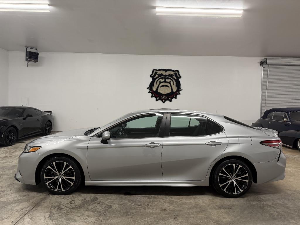 2018 Toyota Camry - $14,750