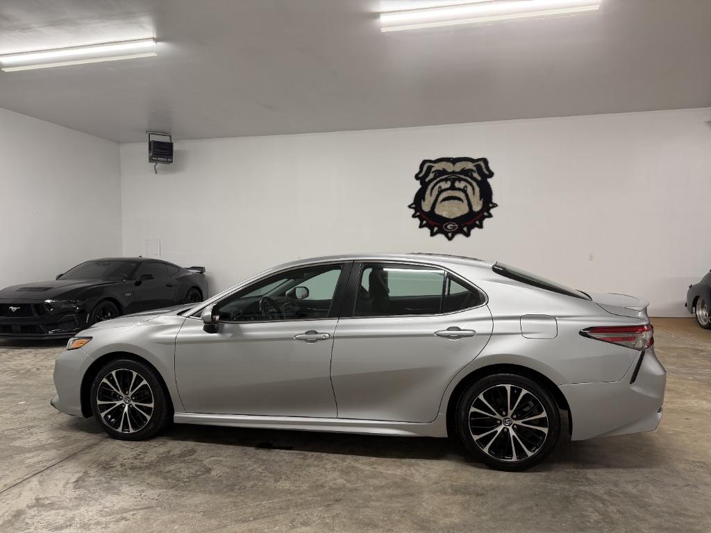 2018 Toyota Camry - $14,750