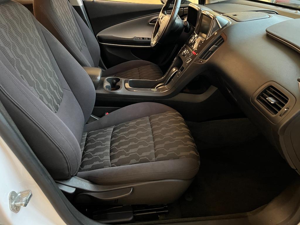2014 Chevrolet Volt photo