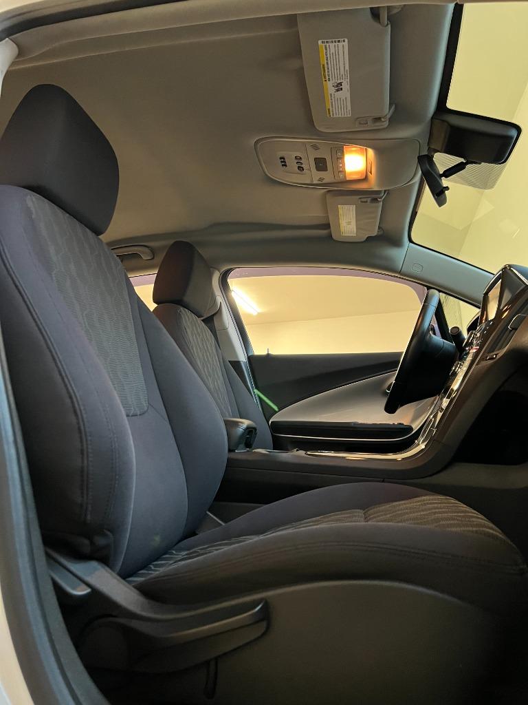 2014 Chevrolet Volt photo